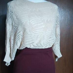 Batwing Knitted Top cream colored, Size Small